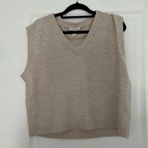 Sweater vest | NEVER WORN
